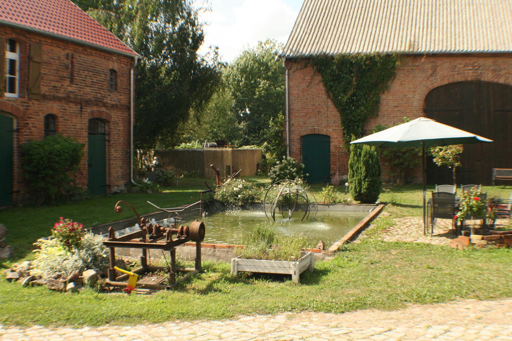 Pension Kunsthof Dahrenstedt Esterno foto
